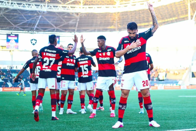 Neto falha, Flamengo vence o Botafogo e avança às semifinais do Carioca