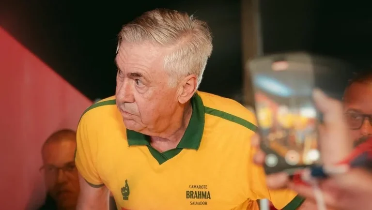 Léo Santana “intima” Ancelotti por Neymar na Seleção em bloco de Salvador