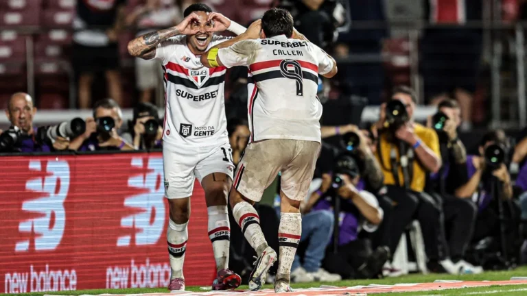 “Trio mágico” do São Paulo estreia como titular em 2026 e volta a brilhar