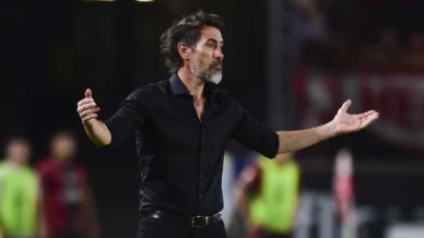 Conheça o técnico Eduardo Domínguez, alvo do Atlético-MG