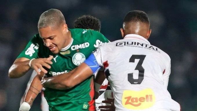 Em jogo trucado, Palmeiras perde para o Botafogo-SP no Paulistão