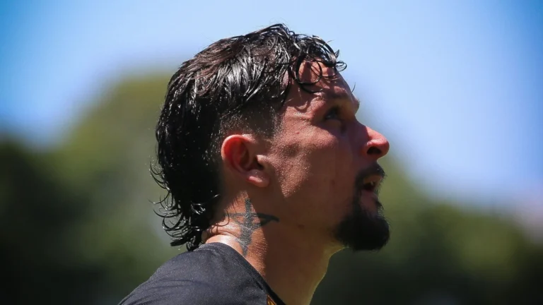 Artur explica escolha pelo São Paulo e revela papel de Roger na negociação