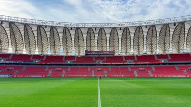 Internacional x Chapecoense: escalações e onde assistir ao Brasileirão