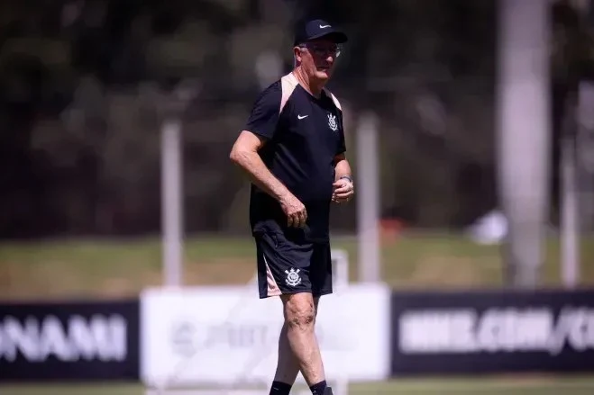 Corinthians terá meio-campo modificado para jogo contra o Fluminense