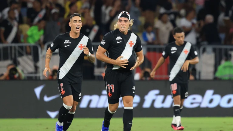 Time da virada, Vasco vence Fluminense pelo Brasileirão com gols no fim
