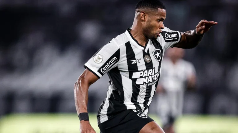Atlético-MG e Botafogo se aproximam de acerto por Júnior Santos; saiba mais