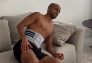 Vídeo mostra Lucas Moura, do São Paulo, após fratura na costela