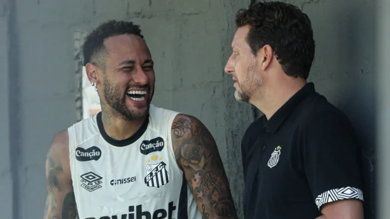 Neymar marca e dá assistência em jogo-treino contra o sub-20 do Santos