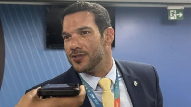 Presidente da CBF explica motivo de não ter aceitado camisa vermelha