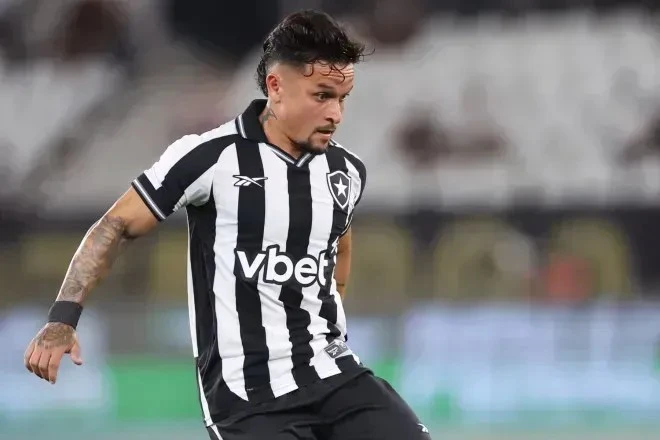 Novo reforço do São Paulo, Artur exalta clube e faz promessa à torcida