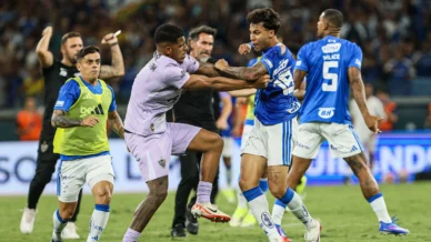 Atlético-MG x Cruzeiro teve 23 expulsões: saiba qual o recorde mundial