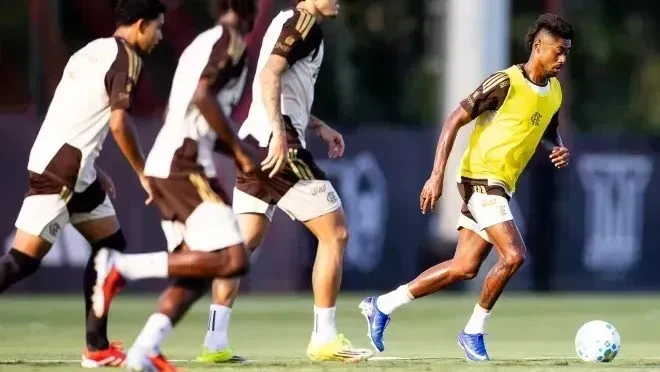 Bruno Henrique volta a treinar e se aproxima de retorno ao Flamengo