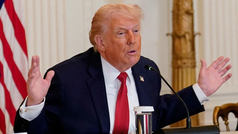 Trump diz a jornal que não está feliz com novo líder do Irã