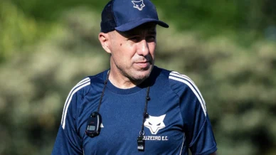 Alvo do Flamengo, relembre a passagem de Leonardo Jardim no Brasil