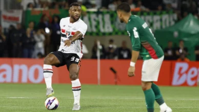 Ídolo do São Paulo detona Crespo por escalação de Luan: 