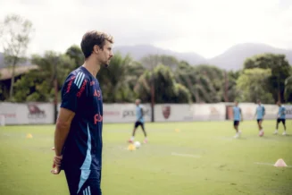 Rodrigo Caio decide seguir Filipe Luís e deixa Flamengo