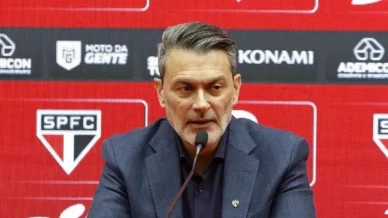 Diretor do São Paulo faz cobrança à arbitragem antes de duelo com Palmeiras