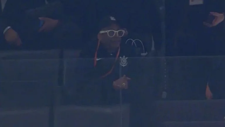 Vencedor de Oscar acompanha Corinthians x Coritiba na Neo Química Arena