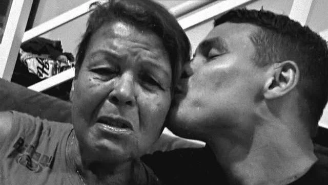 Mãe do zagueiro Thiago Silva morre aos 70 anos: “Sentirei tanta saudade”