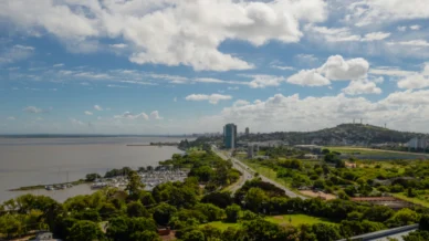 Abril deve terminar com semana de céu limpo e chuvas em Porto Alegre