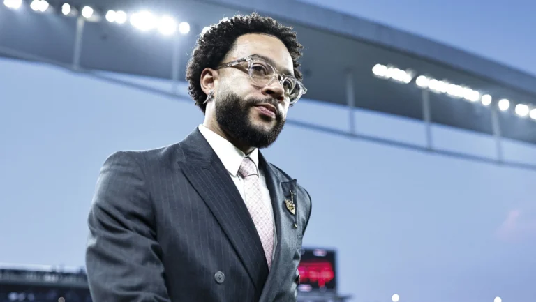 Corinthians conta com reforço para tratar lesão de Memphis; entenda