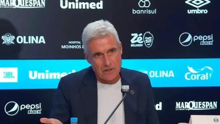 Luís Castro é direto ao avaliar período no Grêmio: “Faço um trabalho fraco”