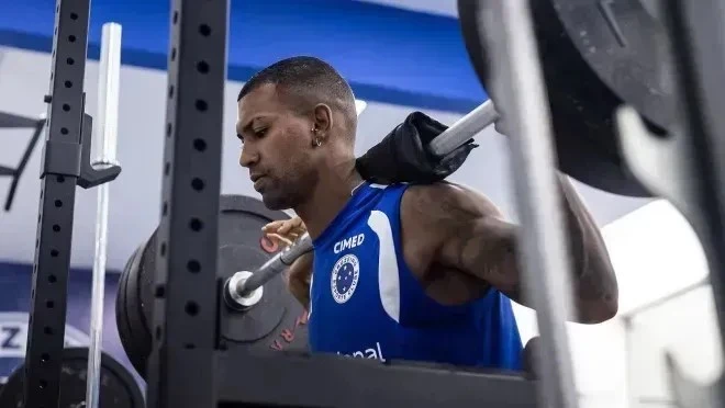 Por indisciplina, jogador do Cruzeiro é cortado e não seguirá no clube