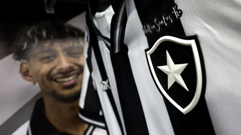 Botafogo aciona Lyon na Justiça por dívida superior a R$ 745 milhões