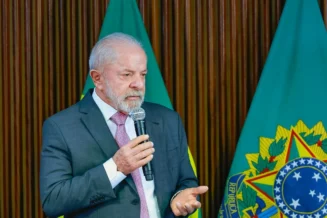 Análise: Lula terá que lutar contra economia para vencer eleição