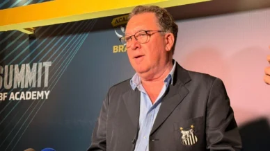 Torcedores cobram presidente do Santos após garantia de dívida com Neymar