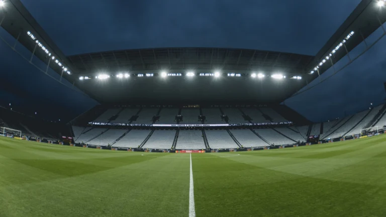 Corinthians x Internacional: escalações e onde assistir ao Brasileirão