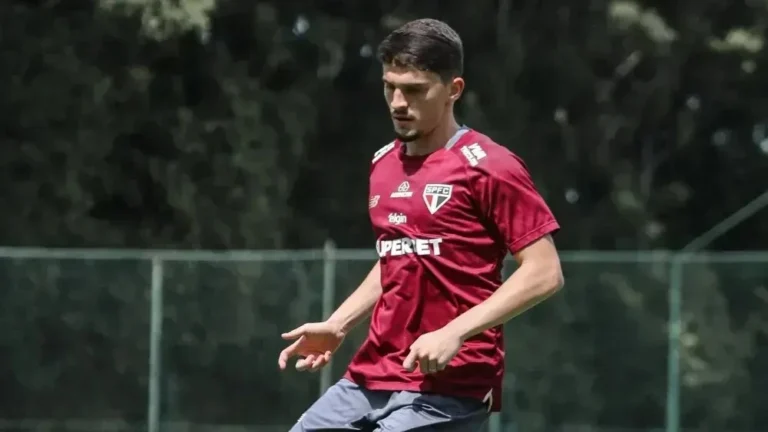 São Paulo anuncia lesão e cirurgia de Pablo Maia; confira detalhes