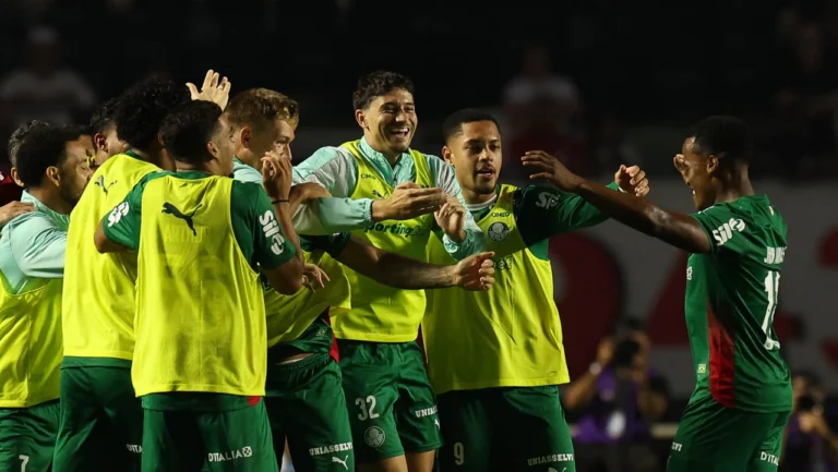 Palmeiras pode ficar sem ataque de R$ 424 milhões contra o Corinthians