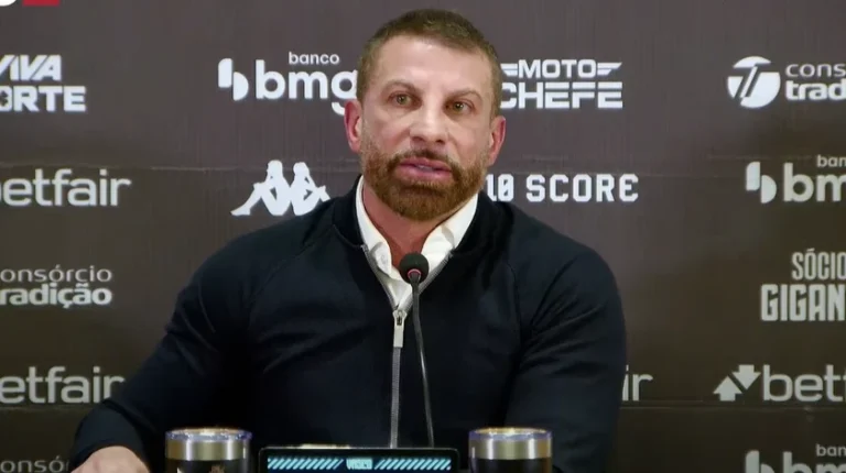 Pedrinho diz que Textor é desrespeitoso com o Vasco: “Não é a primeira vez”