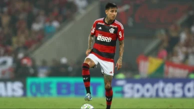 Flamengo multará Erick Pulgar por expulsão contra o Bragantino; entenda