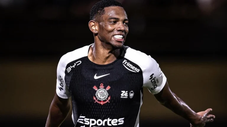 Corinthians: André é suspenso pelo STJD por duas partidas no Brasileirão