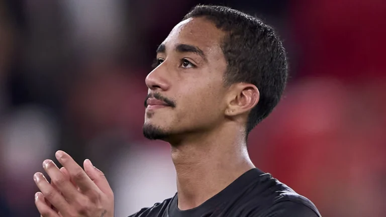 À CNN, Arthur diz manter sonho por vaga na Copa após encurtar recuperação