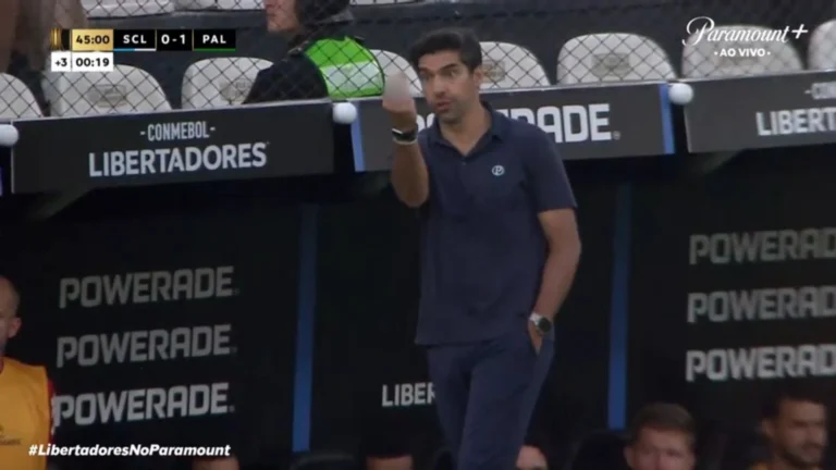 Comitê disciplinar da Conmebol vai julgar Abel Ferreira por gesto obsceno