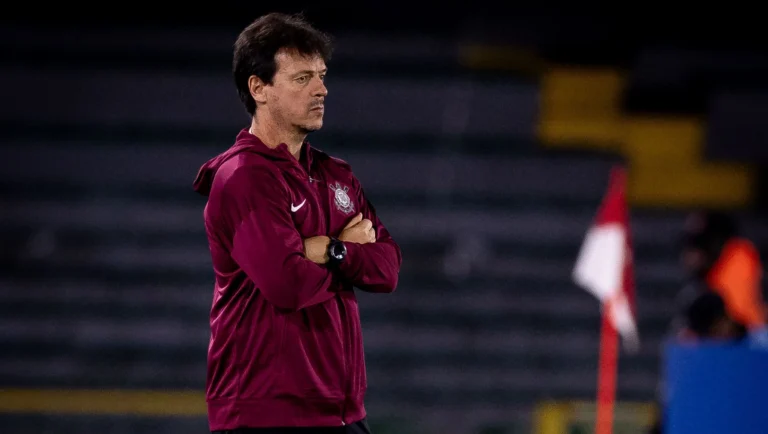 Debandada? Veja jogadores que podem deixar o Corinthians no meio do ano