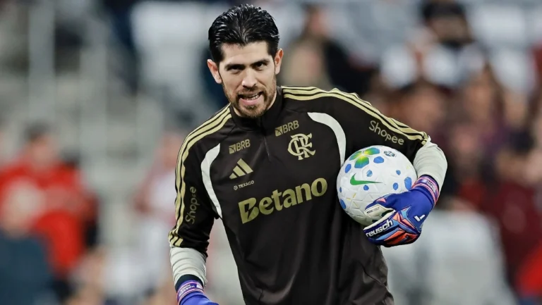 Veja falha do goleiro Rossi em Athletico x Flamengo pelo Brasileirão