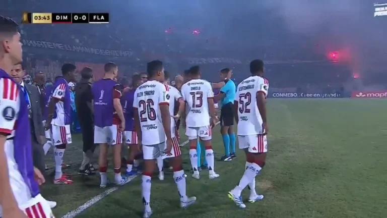 Flamengo garante liderança do grupo na Libertadores após W.O.