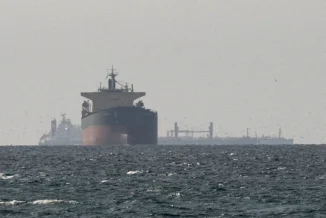 Irã diz que 25 embarcações cruzaram o Estreito de Ormuz em 24 horas