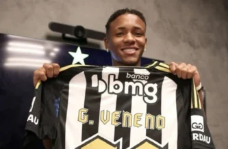 Jornal aponta interesse do Barcelona em joia do Atlético: 