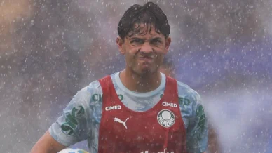 Remo x Palmeiras atrasa por chuva forte em Belém