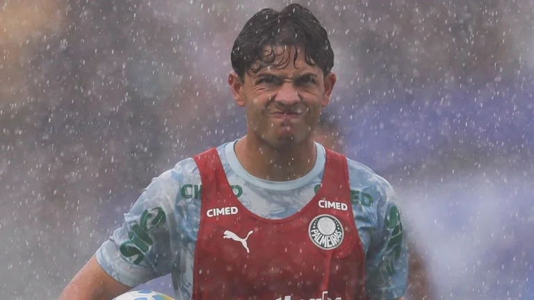 Remo x Palmeiras atrasa por chuva forte em Belém