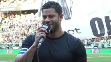 Hulk se emociona em despedida e faz declaração ao Atlético-MG: 