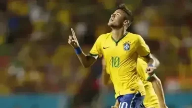 Relembre como foi a fratura de Neymar na Copa de 2014 e sua recuperação
