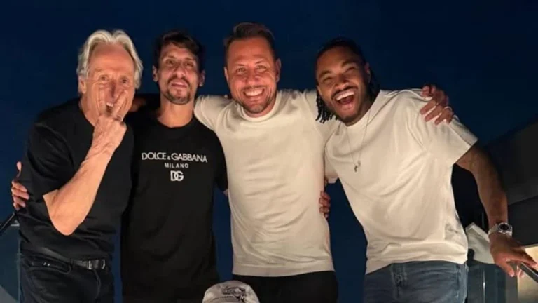 De férias no Brasil, Jorge Jesus reencontra ex-jogadores do Flamengo