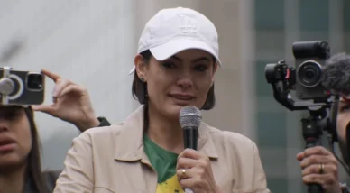 Michelle afirma que apoiará campanha de Flávio no 