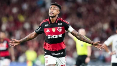 Flamengo repudia atos de racismo sofridos por Bruno Henrique em amistoso
